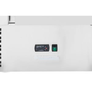 Pozitívny chladiaci stôl GN 1/1 s chrbtovou doskou - 3 dvere - Dynasteel