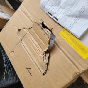 Nástenná polica z nehrdzavejúcej ocele - L 1500 x P 300 mm - Dynasteel