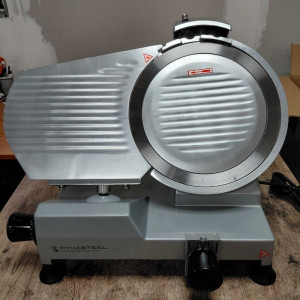 Profesionálny poloautomatický krájač šunky 300 mm - DYNASTEEL