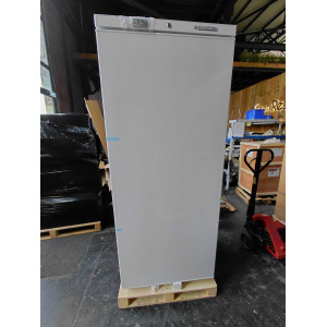 Ventilovaná chladnička 600 L - Vnútro ABS - Dynasteel