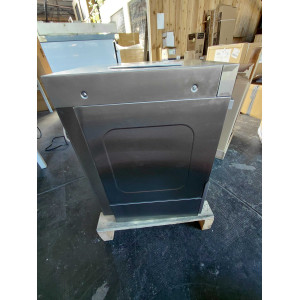 Profesionálna umývačka skla s dávkovačom oplachovacej kvapaliny a čistiaceho prostriedku - 35 x 35 cm - Renovované