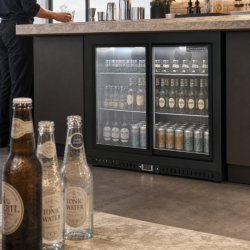 Chladiaci zadný bar 212 L 2 posuvné dvere čierne