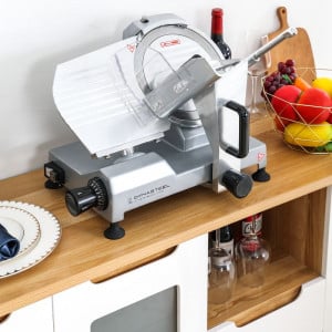 Krájačka na šunku Pro 250 mm 150 W s gravitáciou