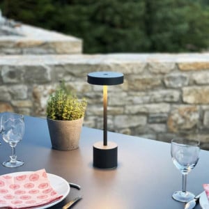 Hliníková dotyková stolná lampa - Roby Rock - Lumisky