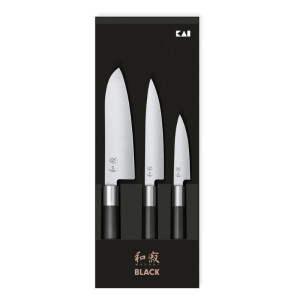 Sada 3 nožov Wasabi Black - Univerzálny kancelársky a Santoku nož od značky KAI: kvalita, výkon a presnosť v kuchyni.