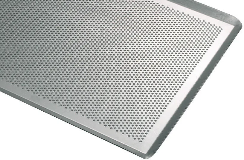 Perforovaný hliníkový plech na pečenie - 600 x 400 mm