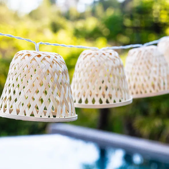 Solárna svetelná reťaz a LED zásuvka Bambus 3,8 m - Chill Hybrid
